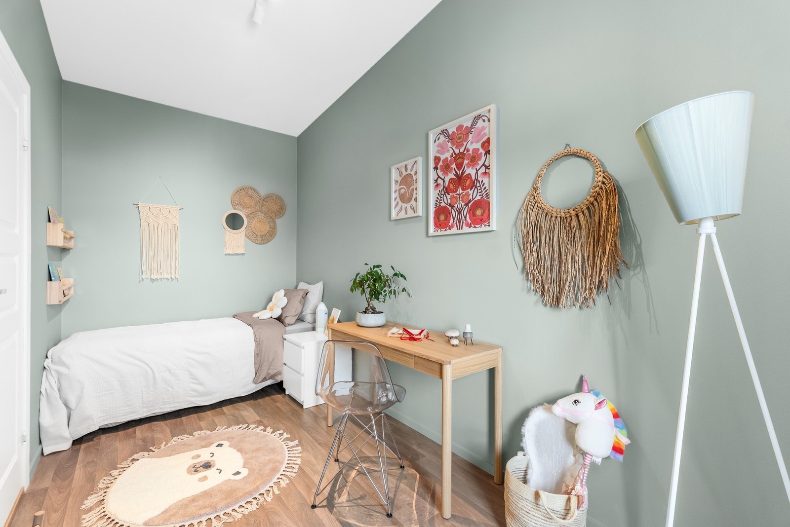 Alle soverommene har inngang fra gangen Galleribilde