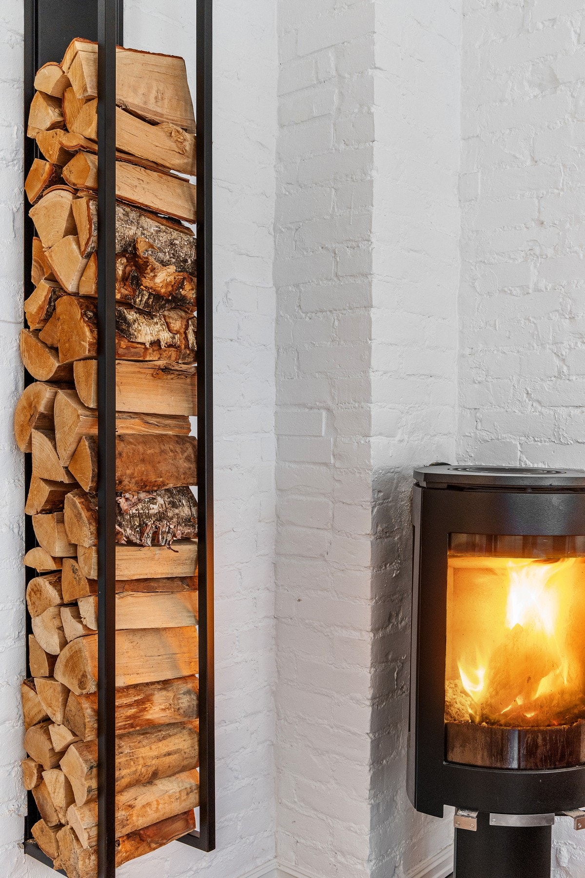 En moderne peisovn skaper både varme og stemning. Galleribilde