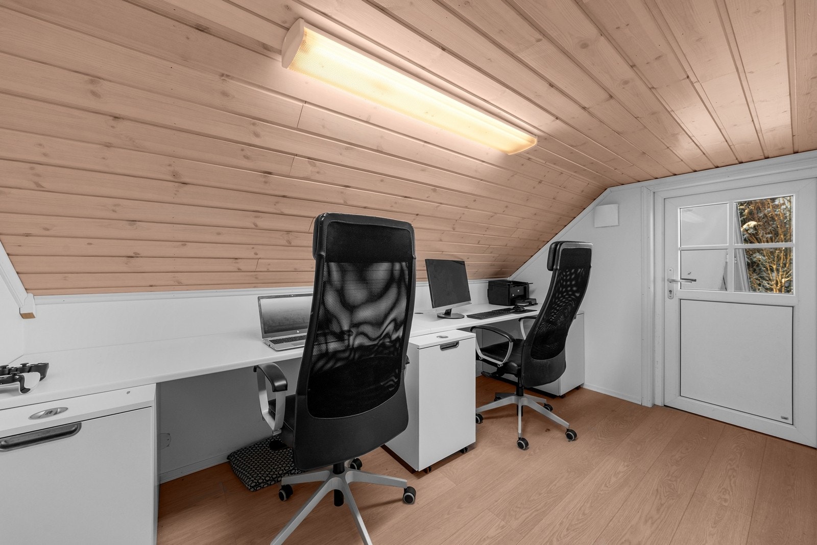 Hems over garasje Galleribilde