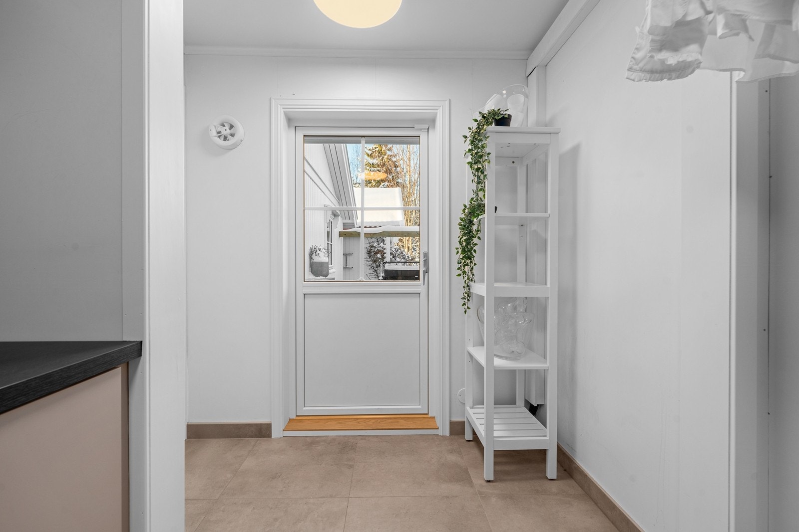 Direkte utgang fra vaskerom Galleribilde