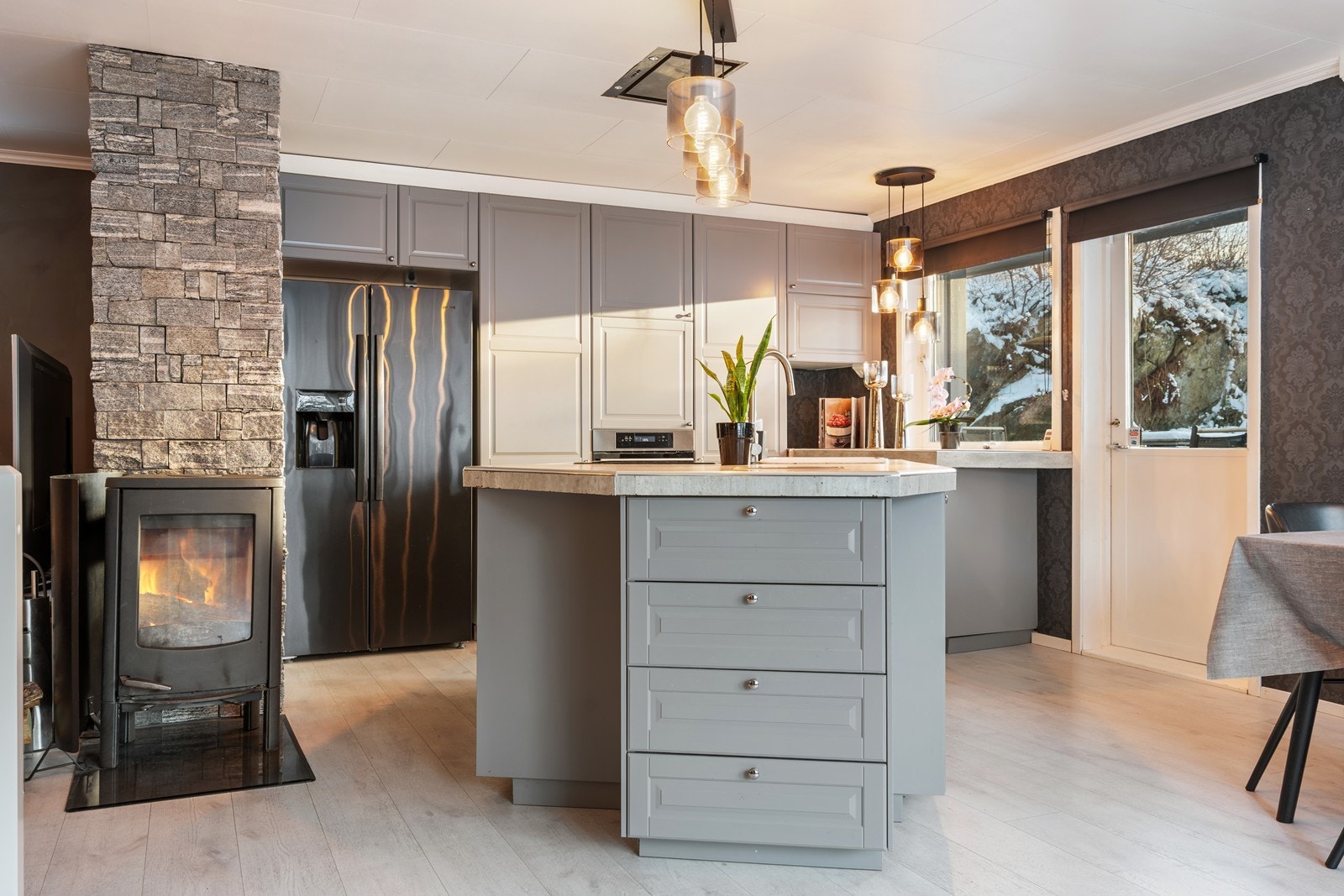 Vedfyring og varmepumpe i boligen Galleribilde