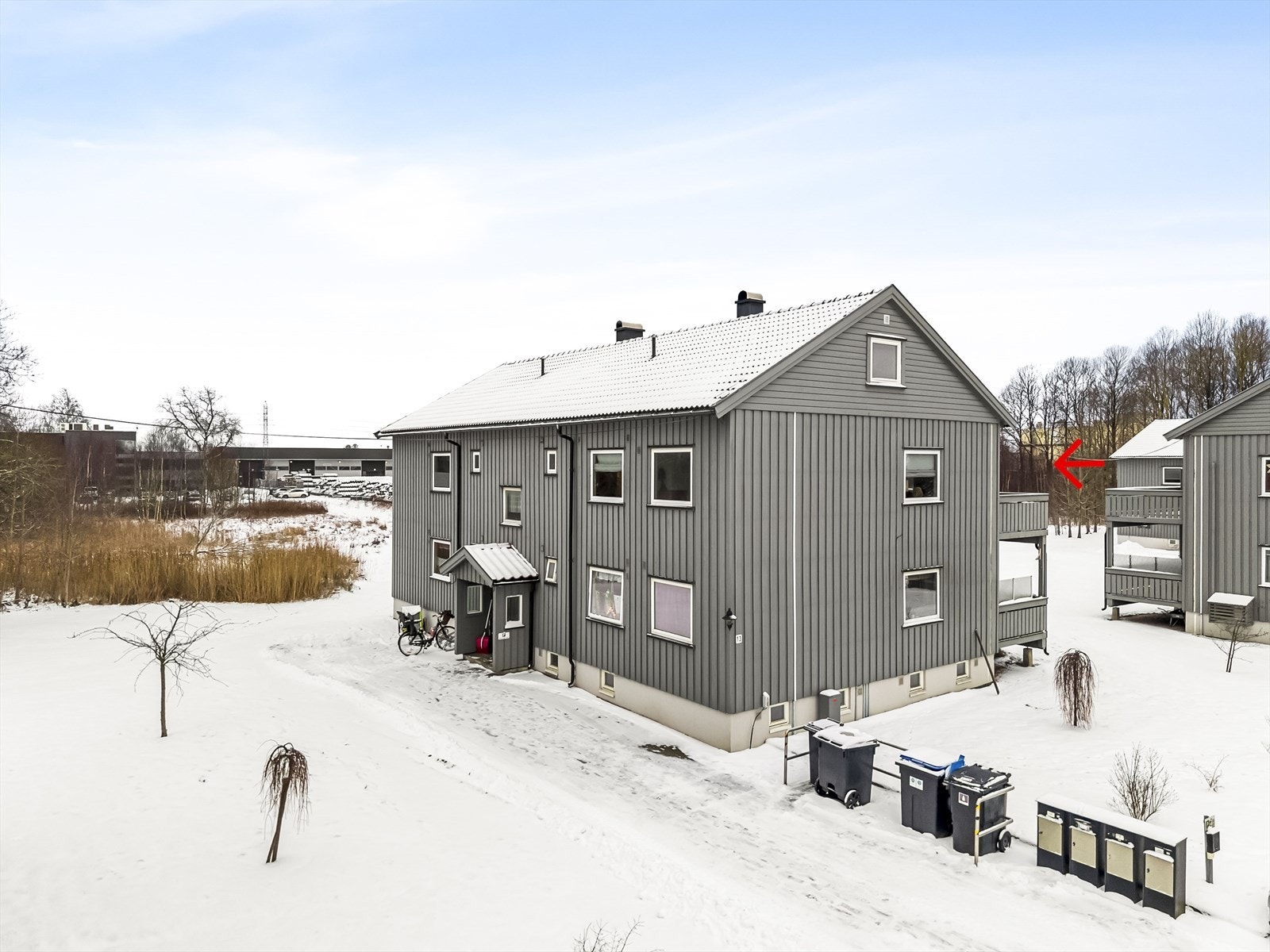Området kjennetegnes av store, luftige grøntarealer mellom bygningene. Galleribilde