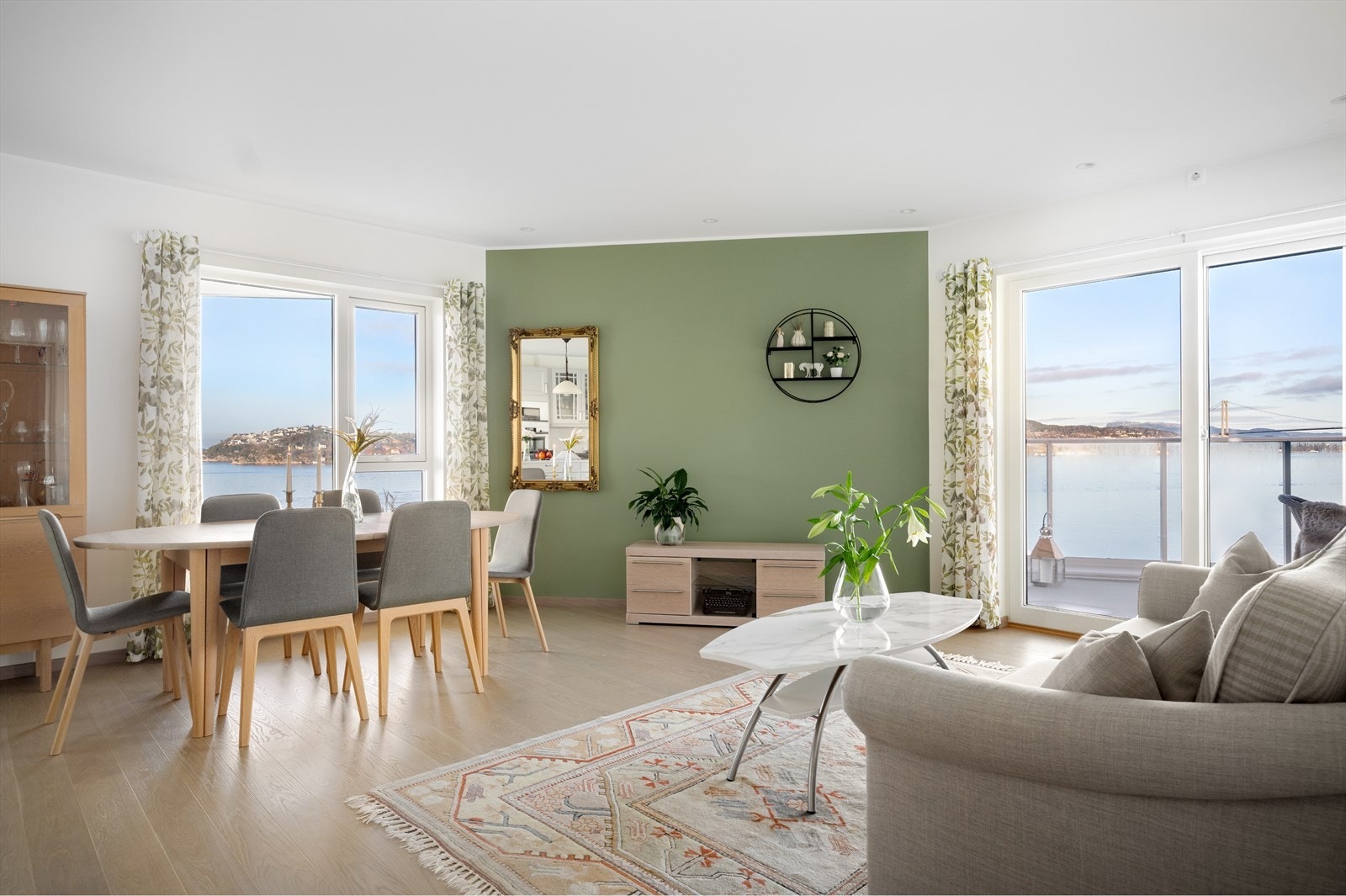 Stuen og kjøkkenet måler totalt 38,7 m². Galleribilde