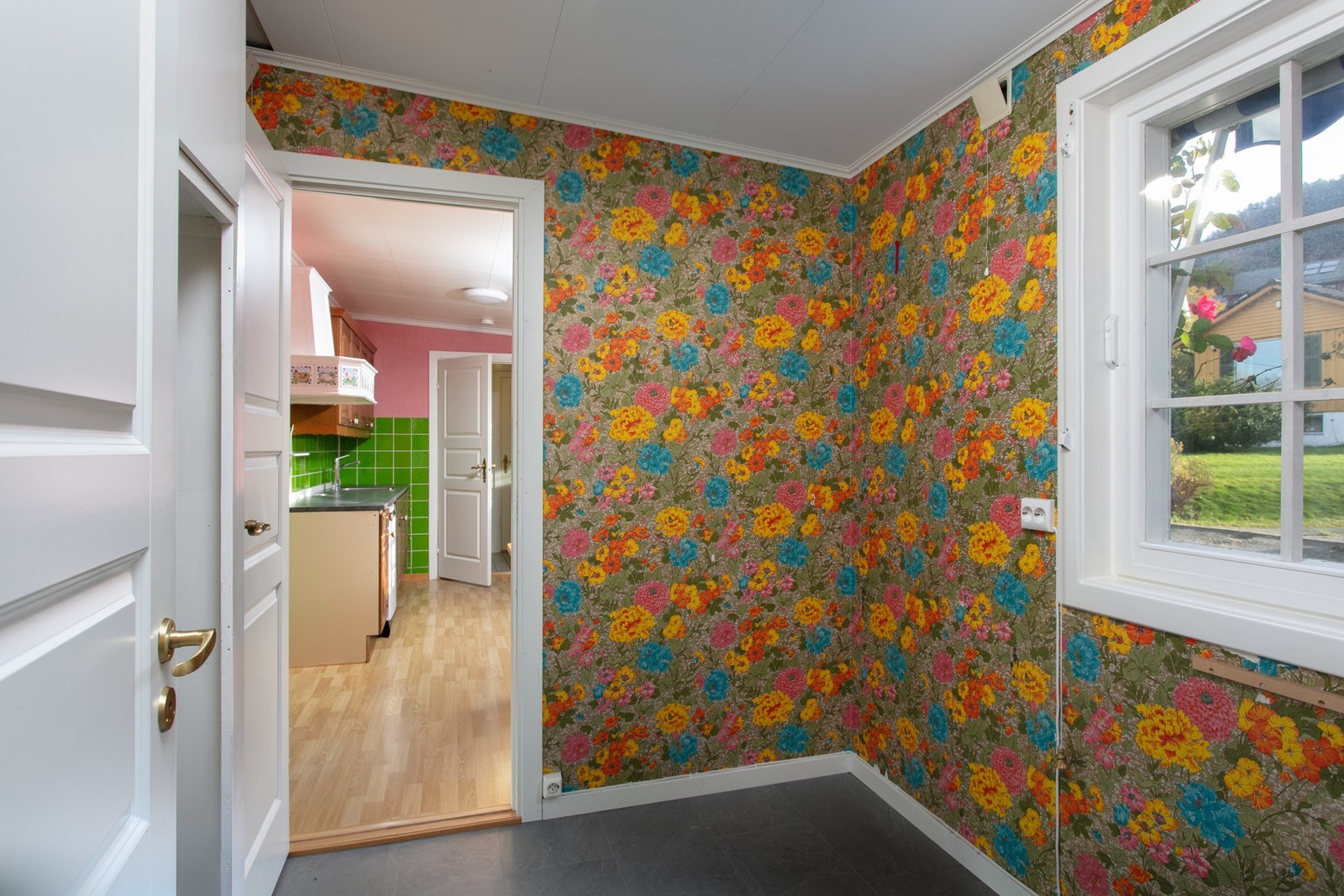 Arbeidsrom ved kjøkken Galleribilde