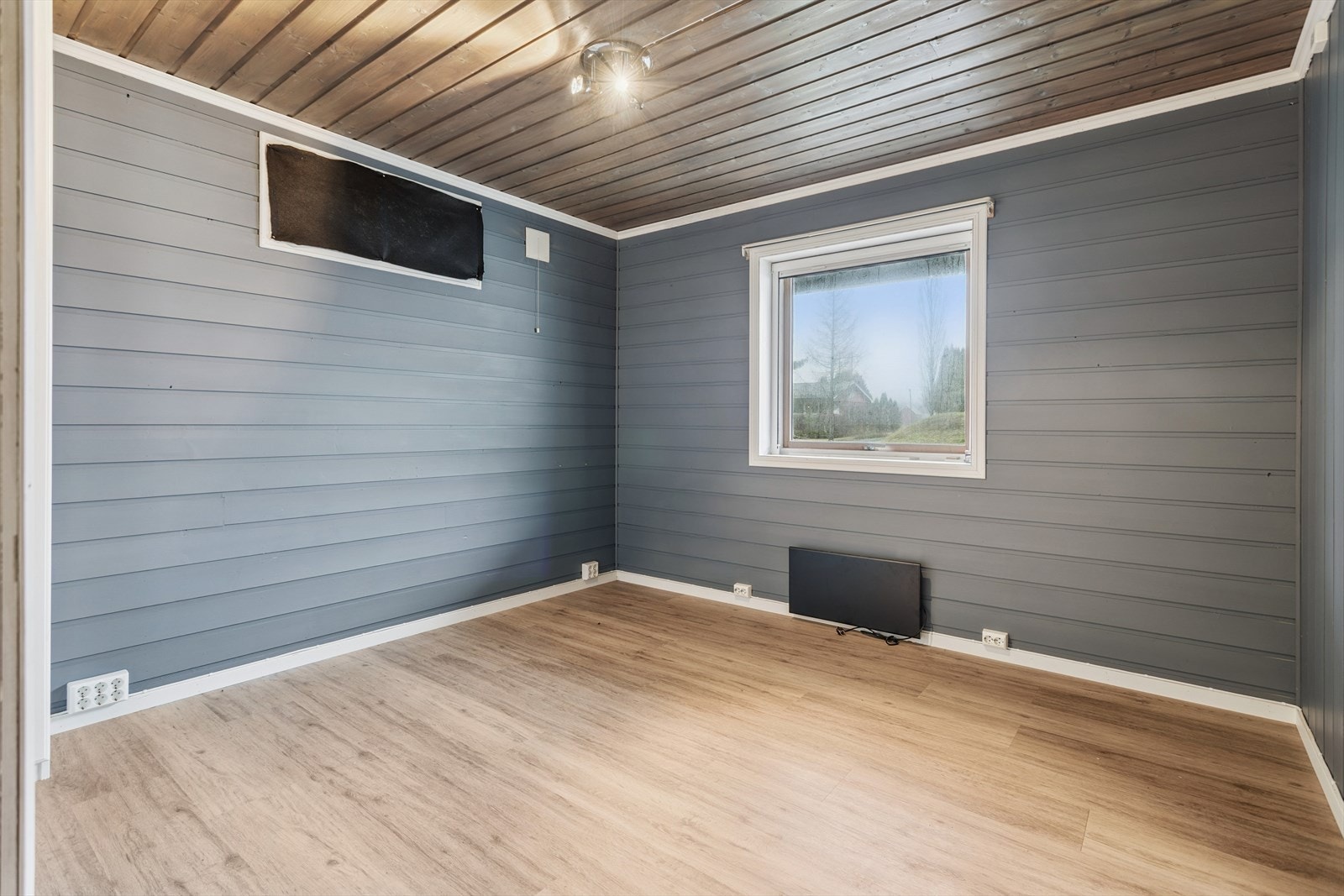 Soverommene i kjelleren ble etablert i 2001 etter en godkjent omdisponering av tidligere areal. Galleribilde