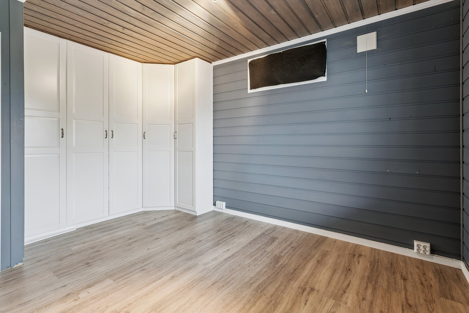 Kjelleretasjen gir fleksible bruksmuligheter, med rom som kan innredes etter behov. Galleribilde