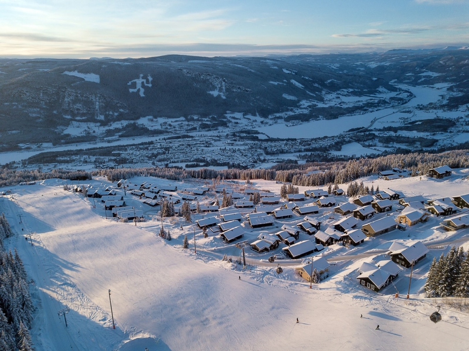 Vinterparadis, ski rett ut i løypene fra egen dør. Galleribilde