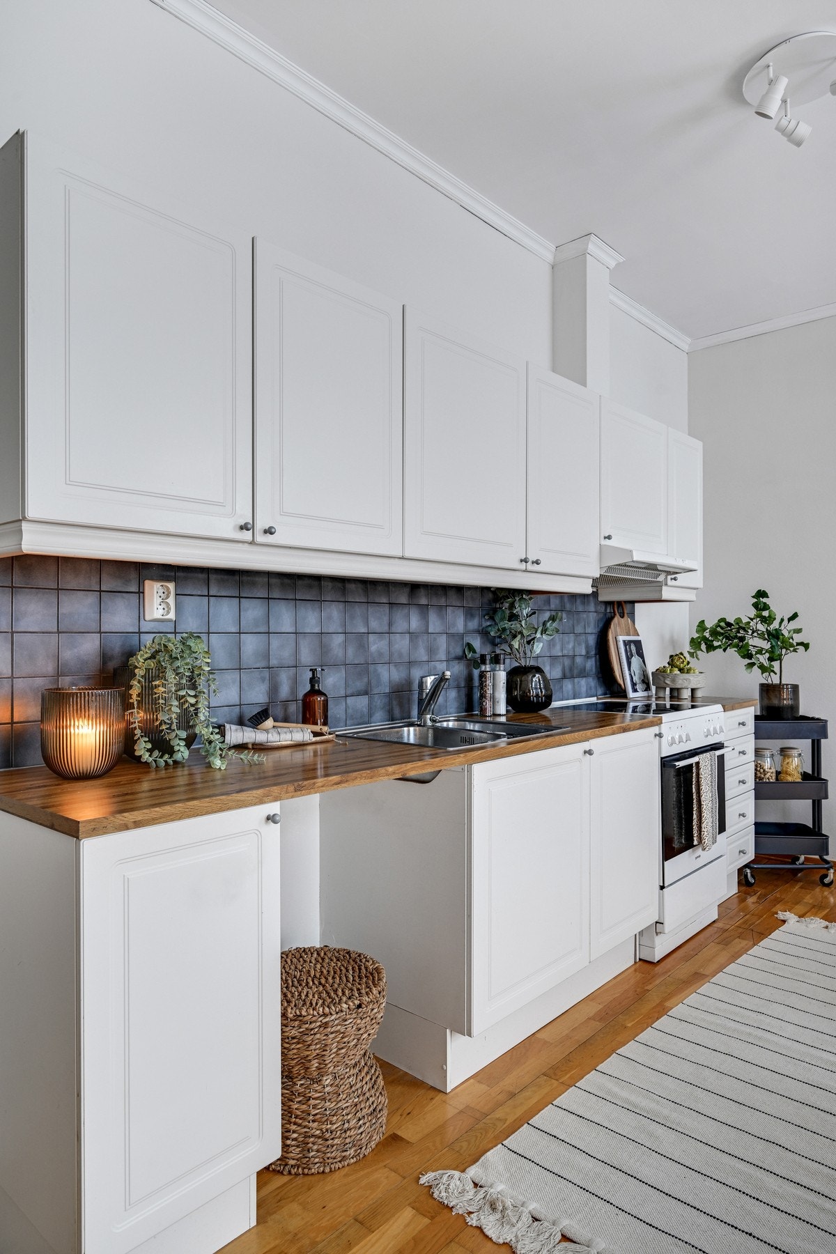 Det er også opplegg for oppvaskmaskin på kjøkkenet Galleribilde