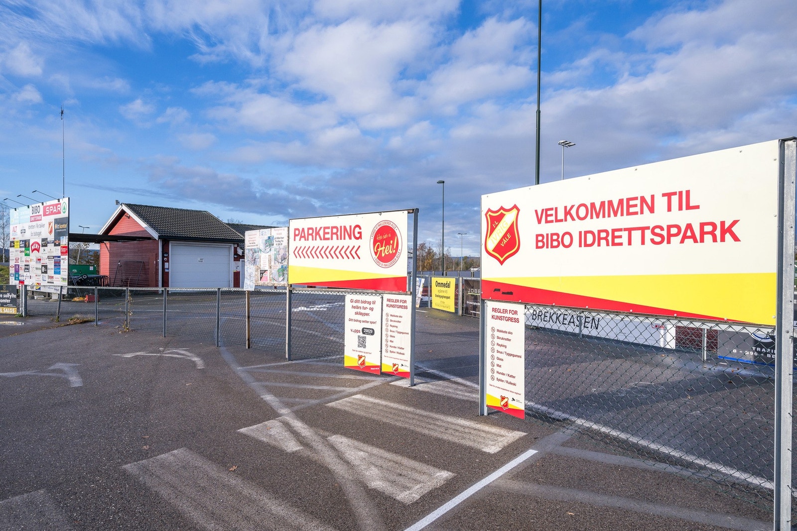 Like i nærheten finner vi Bibo idrettspark Galleribilde