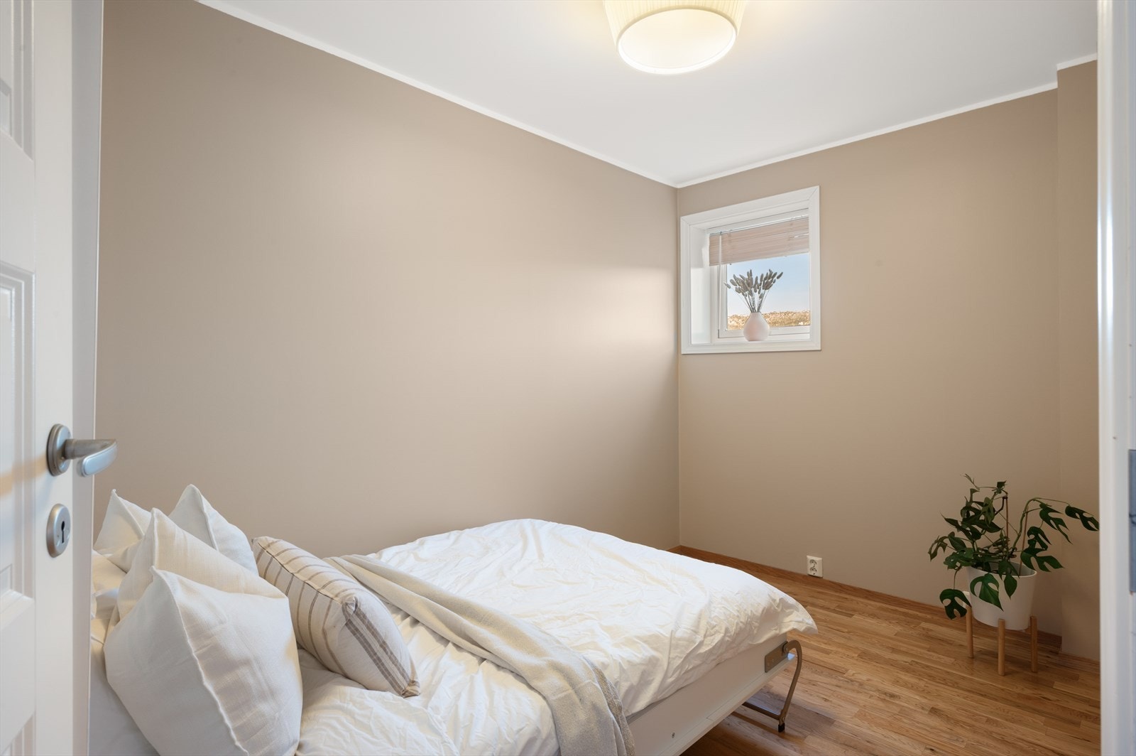 - Soverom 2 måler 7,7m² - Galleribilde