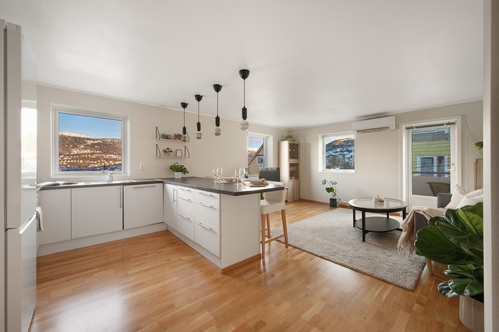 - En lekker 3-roms leilighet i et etablert boligområde på Laksevåg - Galleribilde