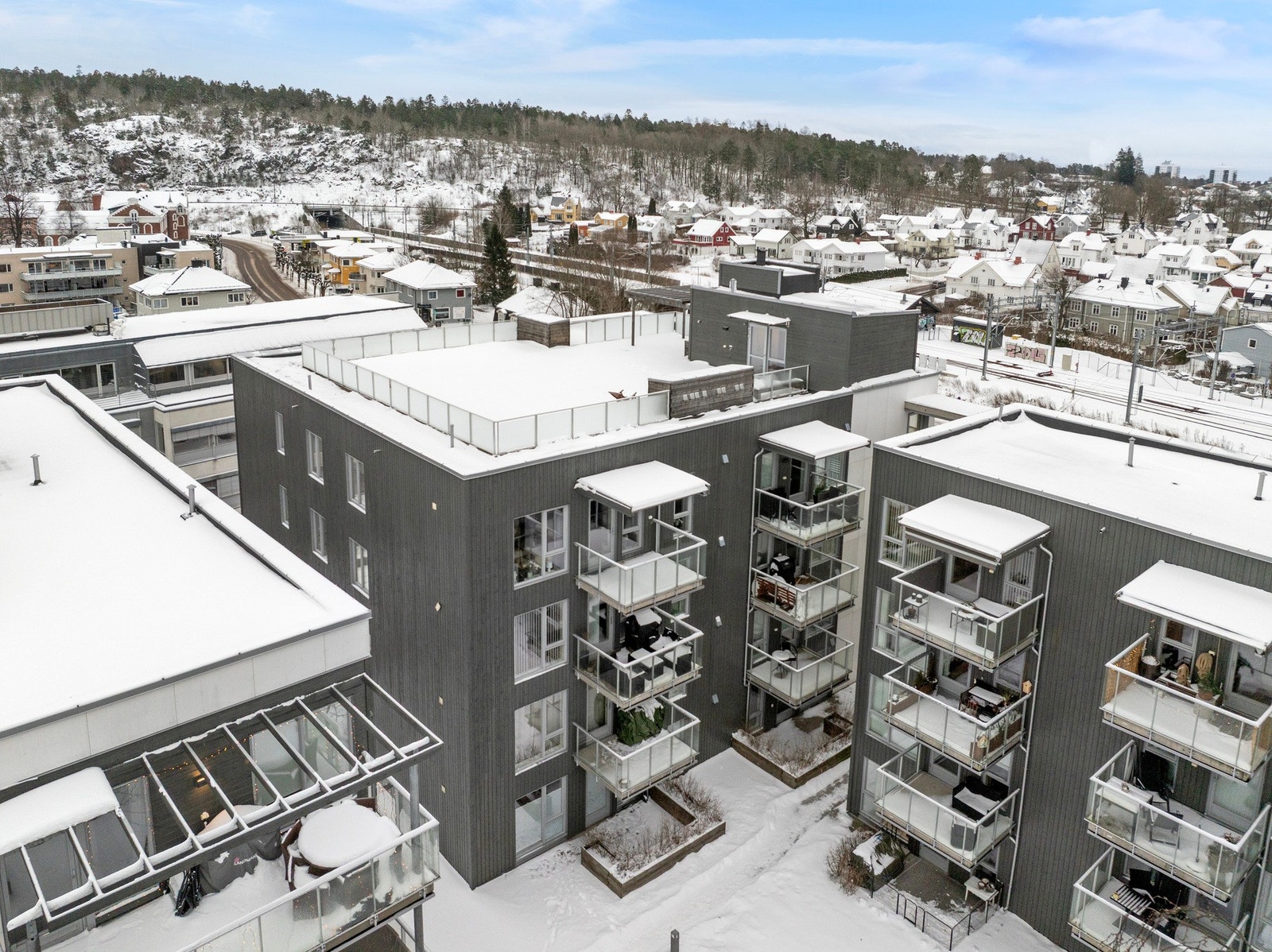 Dronebilde fasade Galleribilde