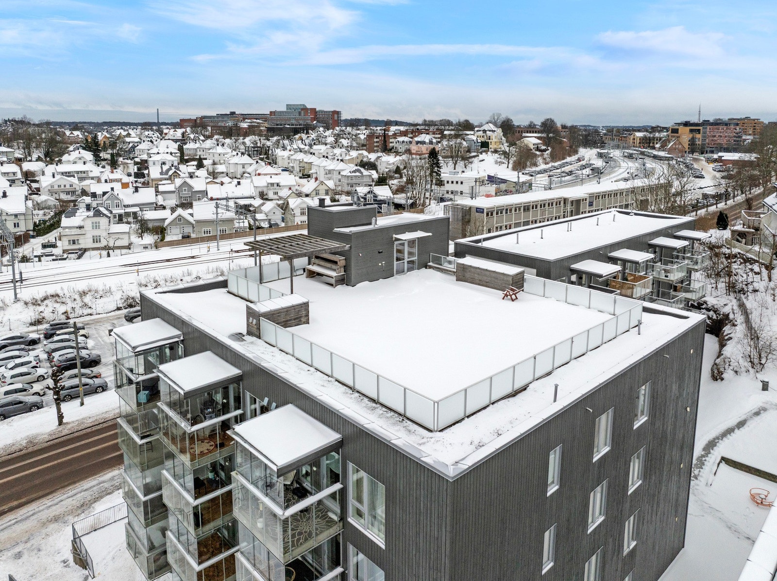 Donebilde fasade og takterrasse Galleribilde
