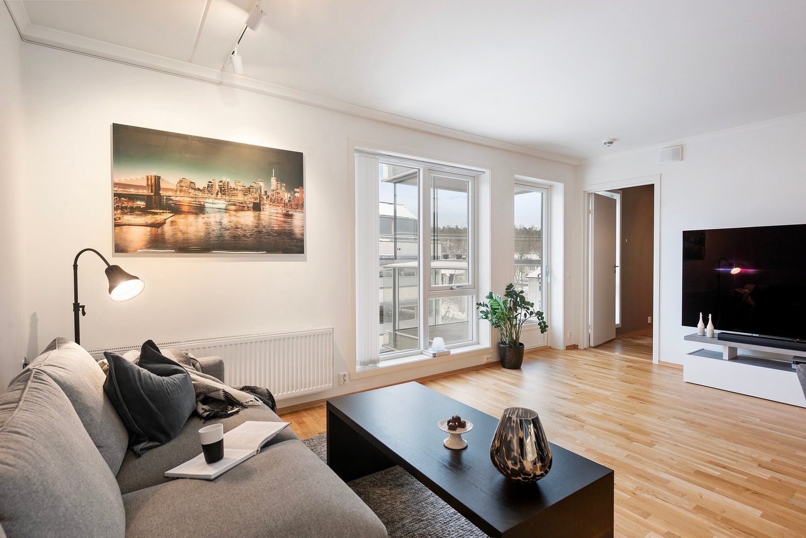 Fra stuen har du også utgang til balkong Galleribilde