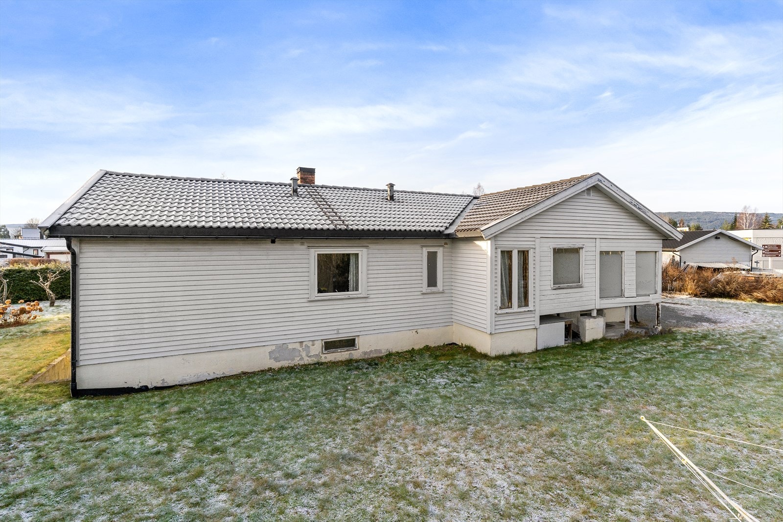 Som følge av bygningens alder er det naturlig at enkelte bygningsdeler har redusert/ begrenset restlevetid. Galleribilde