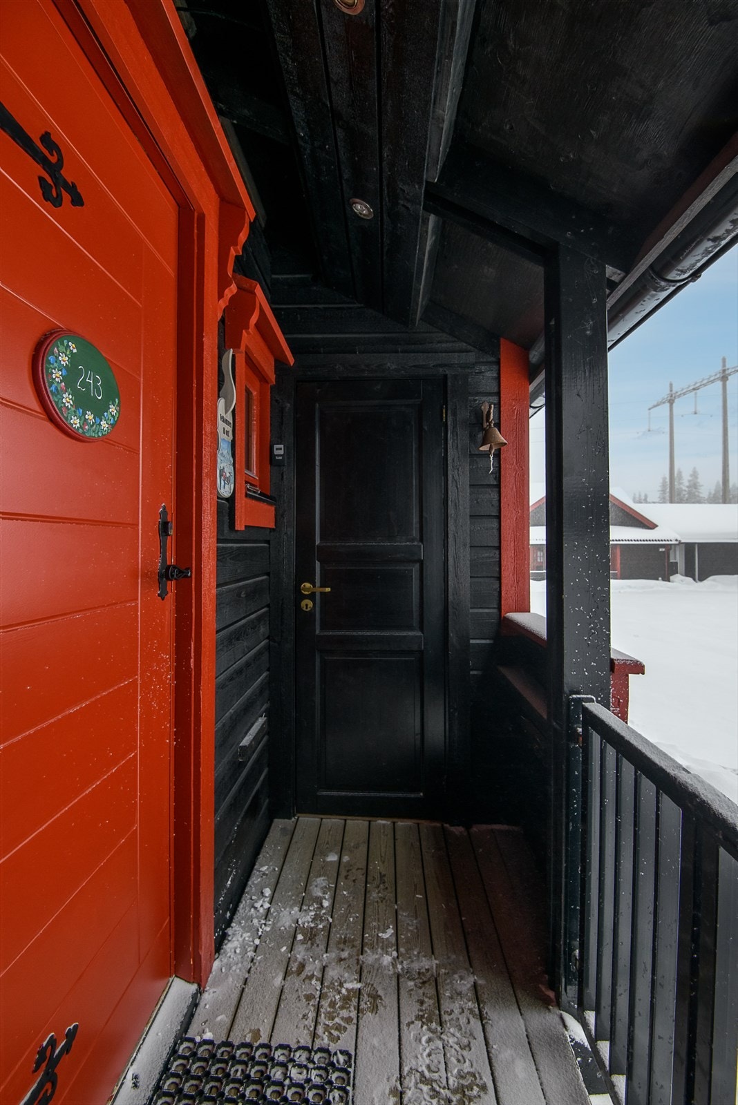 I tilknytning til inngangspartiet er det 2 praktiske boder. Galleribilde