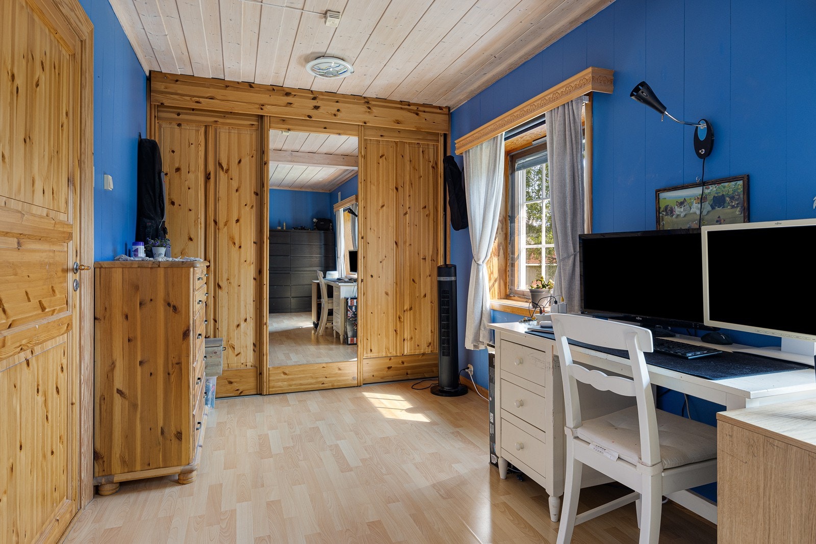 Det største soverommet i første etasje var opprinnelig to rom. Galleribilde