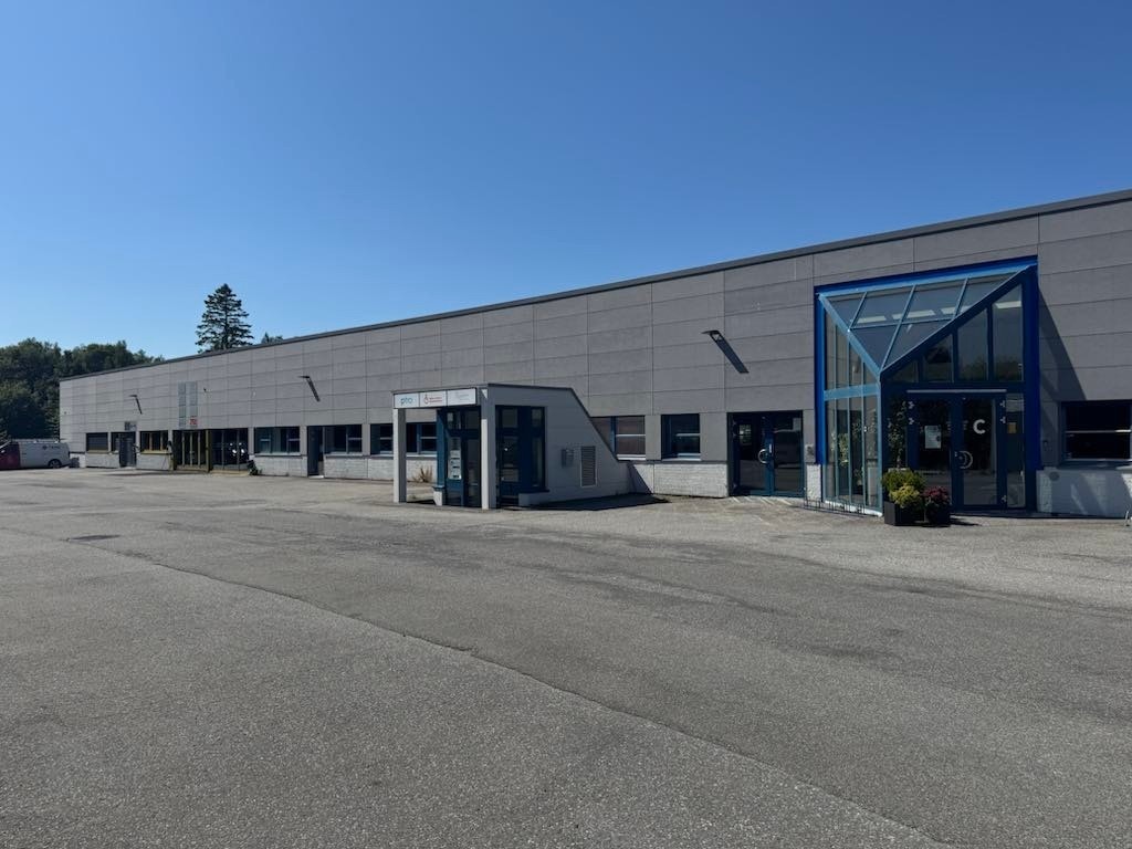 Hovedinngang med adgangskontroll Galleribilde