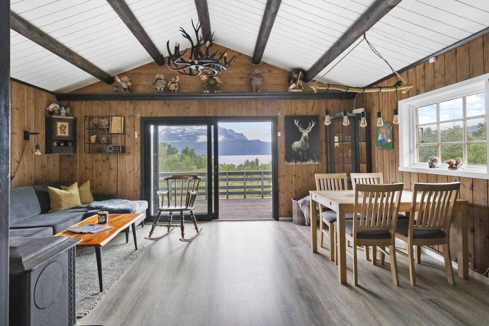 Smart strømforsyning med solcelle og aggregat Galleribilde