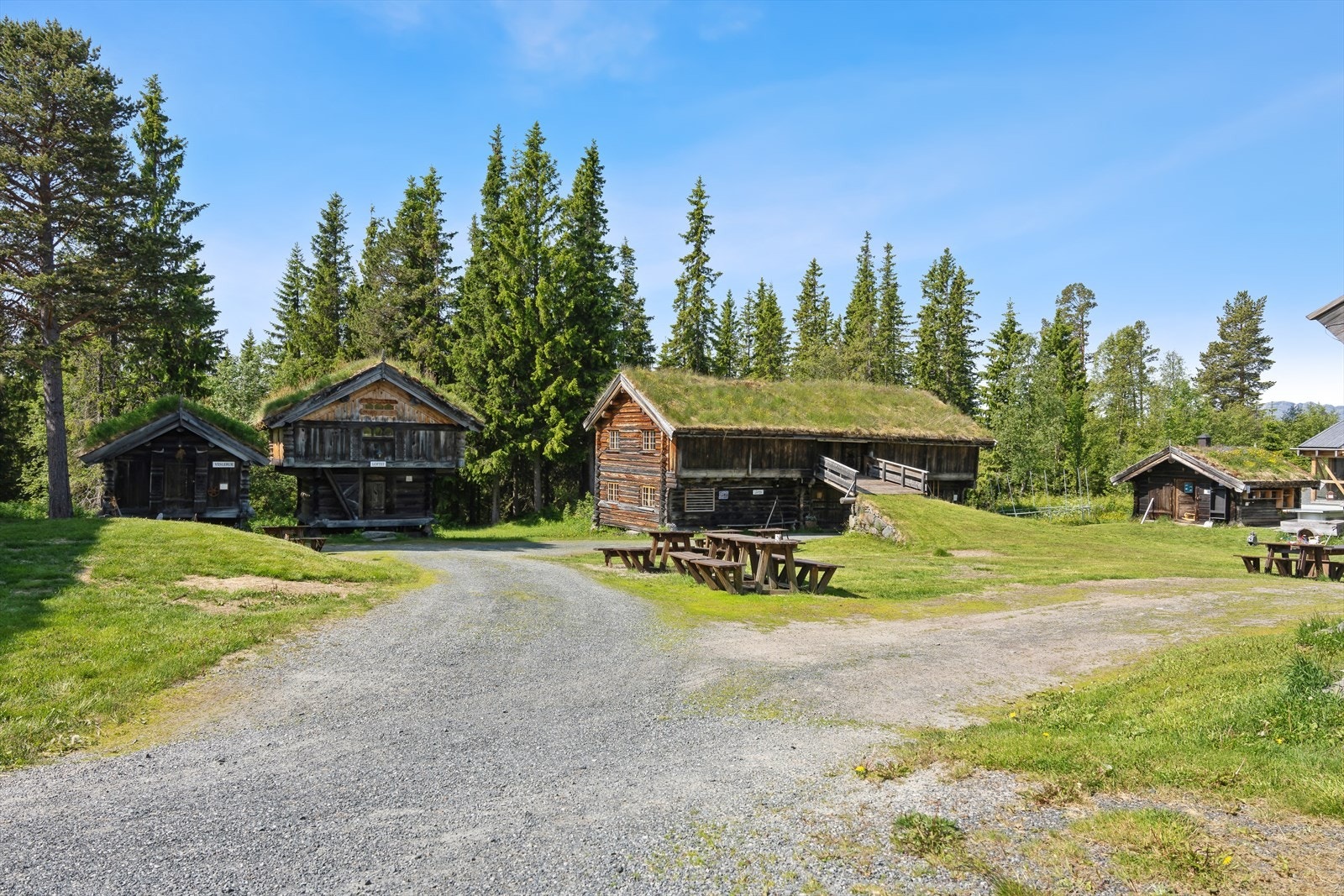Vinje og Rauland - en stolt kulturkommune der du kan glede deg over mektige naturopplevelser, levende tradisjoner og et mangfold av kunst og musikk. Galleribilde