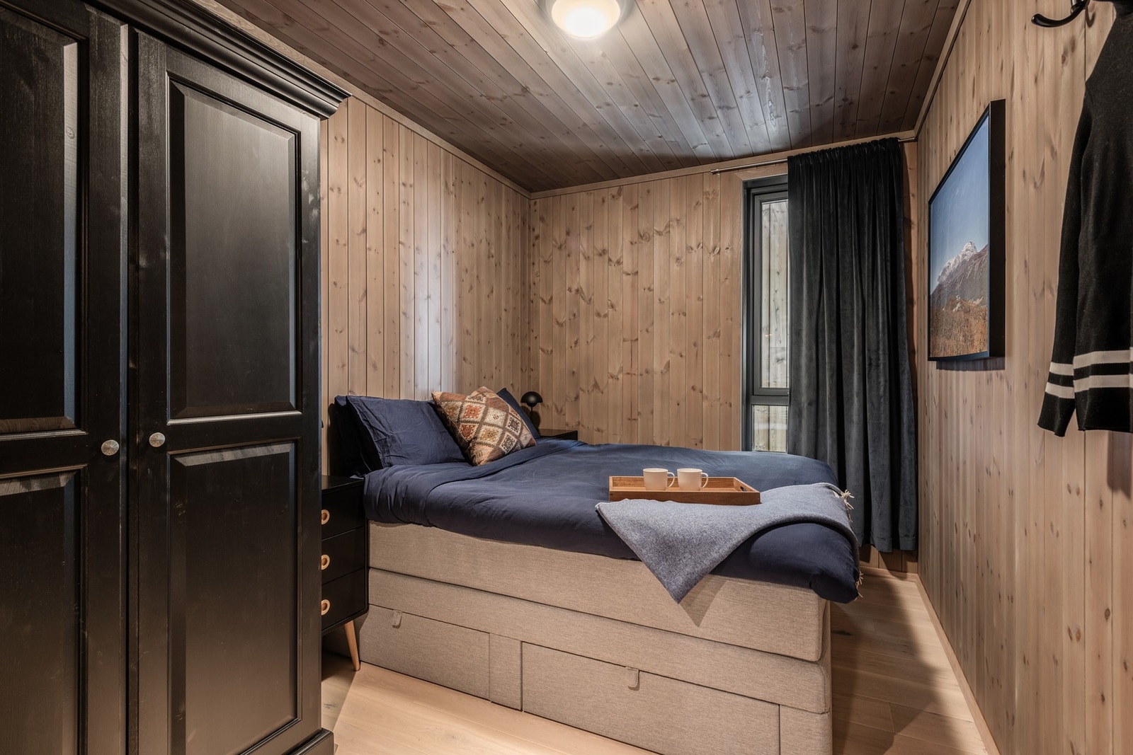 Soverom 1 med dobbeltseng Galleribilde