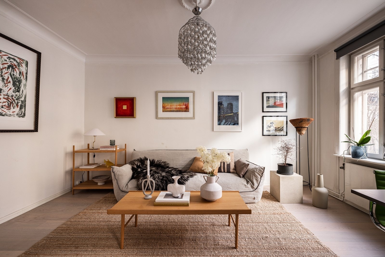 Fra spisestue er det adkomst inn til TV stue Galleribilde