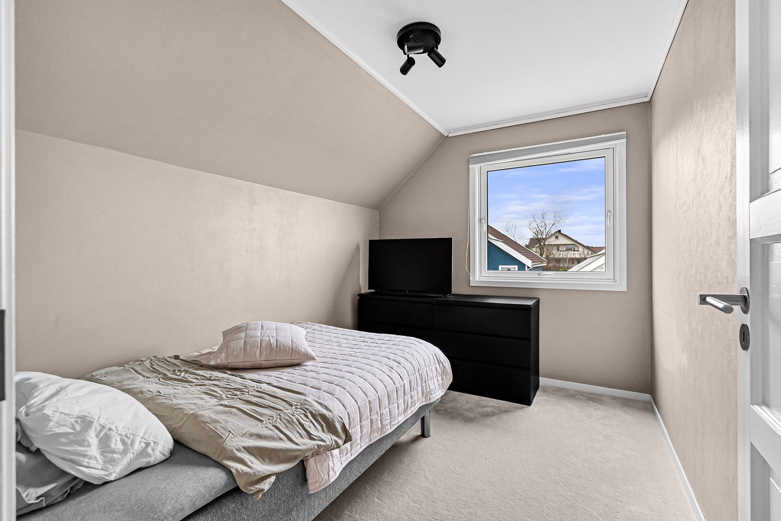 2. etg: Soverom 3 Galleribilde