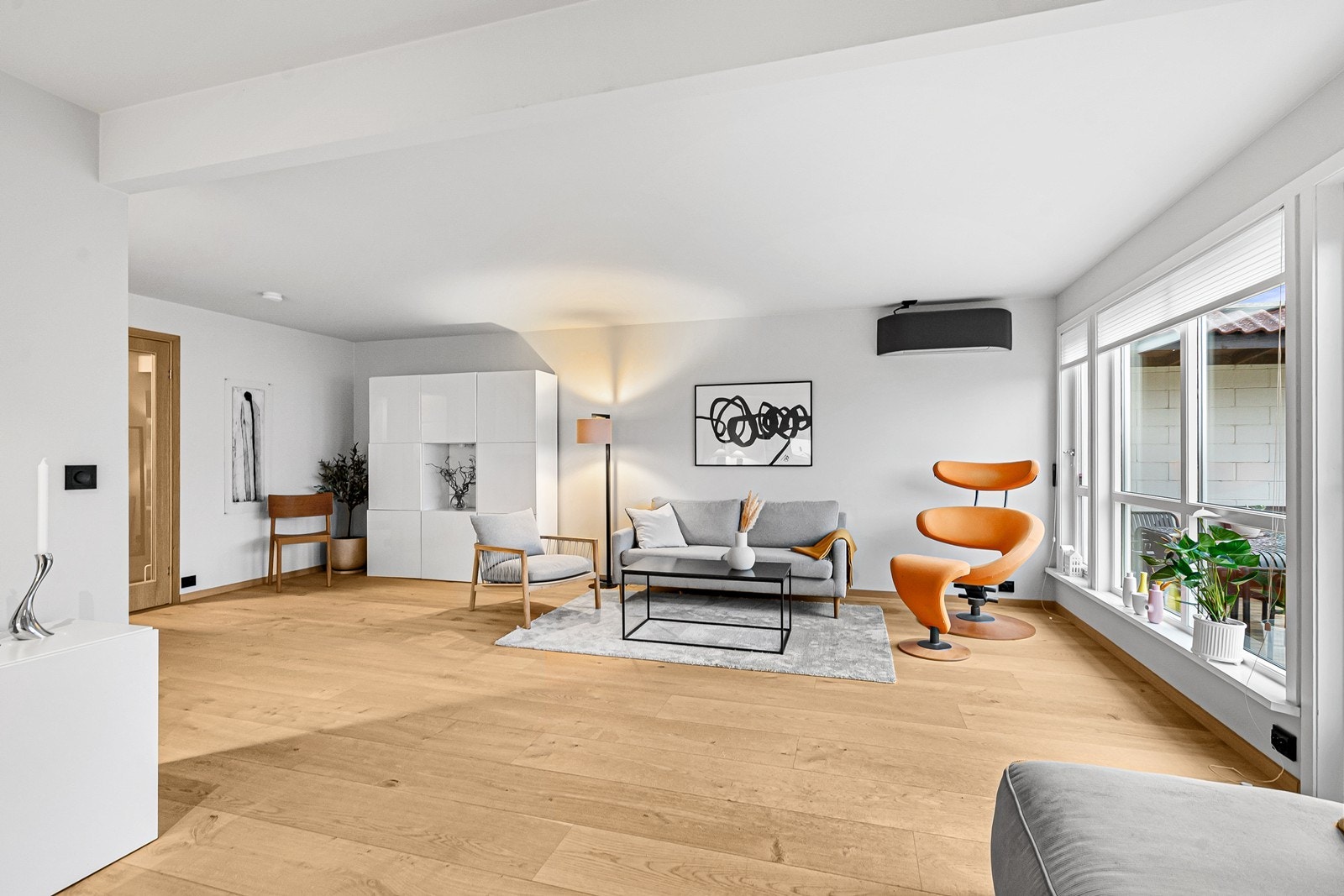 1. etg: Stue Galleribilde