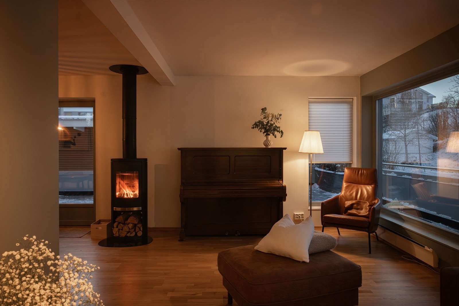 Hyggelig peis som gir godt med varme og en koselig atmosfære Galleribilde