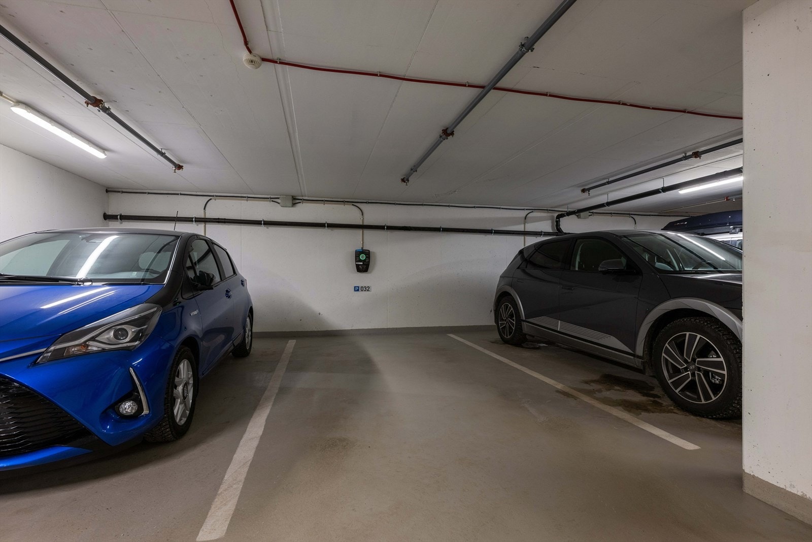 Fast parkeringsplass i felles garasjeanlegg - Det er etablert lader for elbil Galleribilde