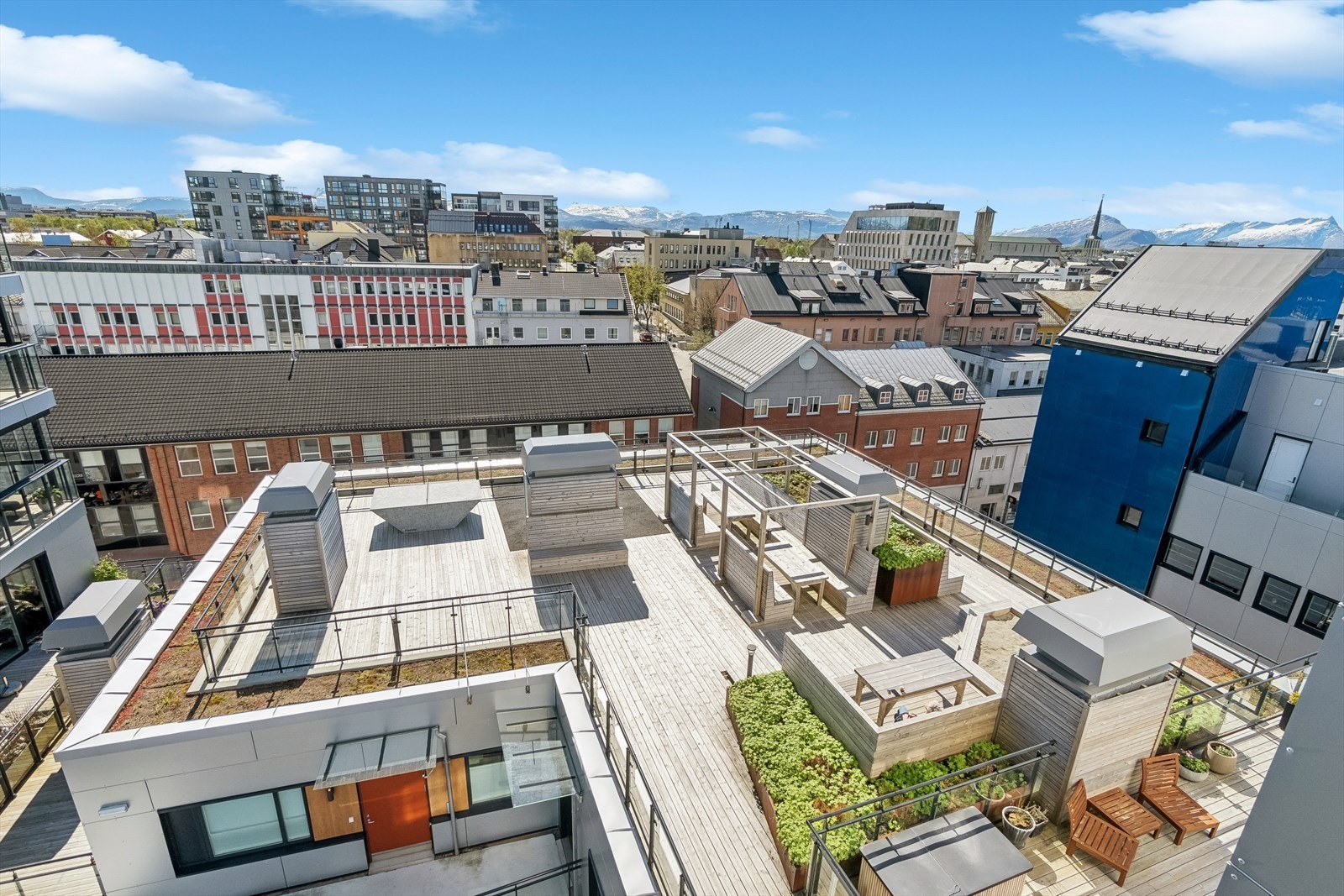 Borettslaget har to felles takterrasser for beboerne Galleribilde