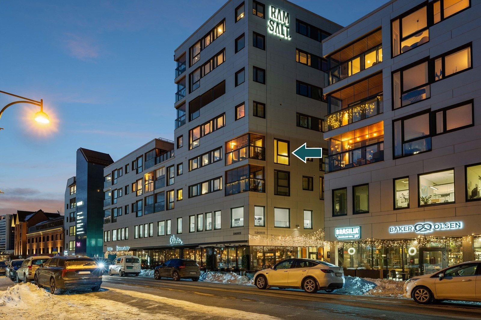 Leiligheten ligger fint plassert i 4. etasje med tilhørende innglasset balkong vendt mot sør Galleribilde