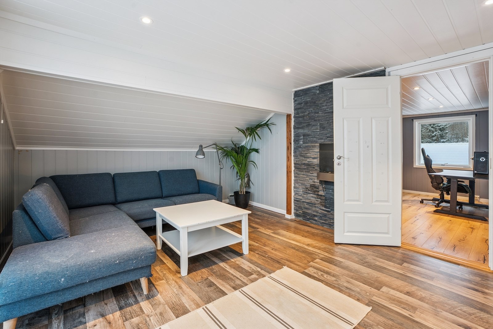 Fra loftstuen er det adkomst til et soverom. Galleribilde