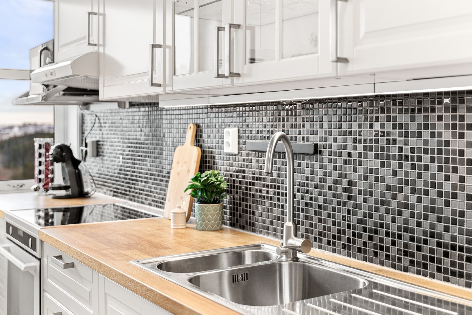 Det er integrert oppvaskmaskin som medfølger i handelen. Galleribilde