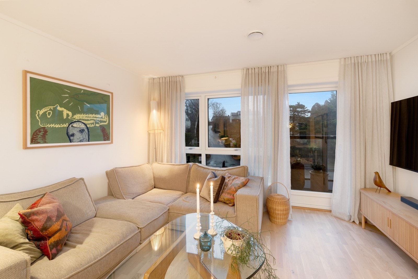 Stue med utgang til balkong Galleribilde