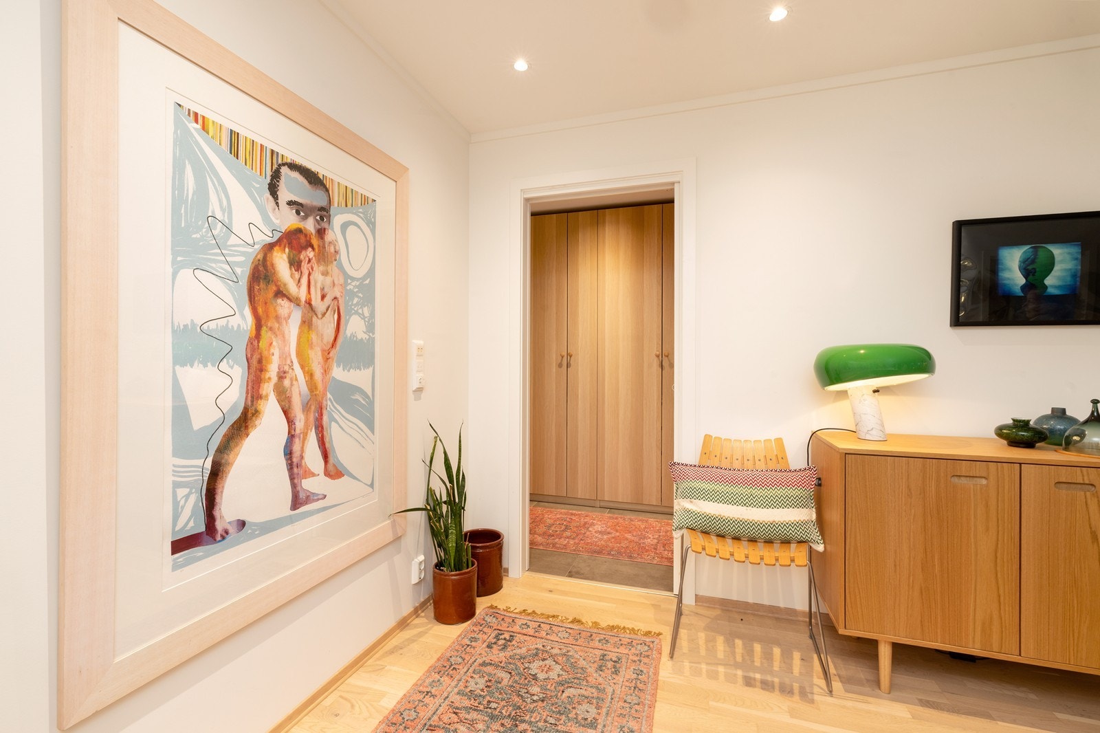 Stue sett mot gang Galleribilde