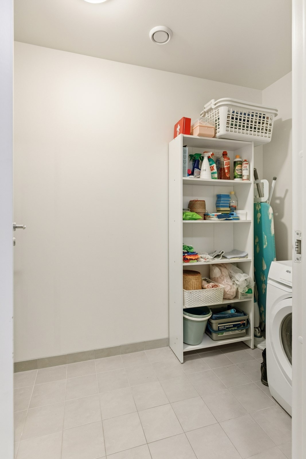 Rom er idag innredet som vaskerom (ikke søkt godkjent). Galleribilde