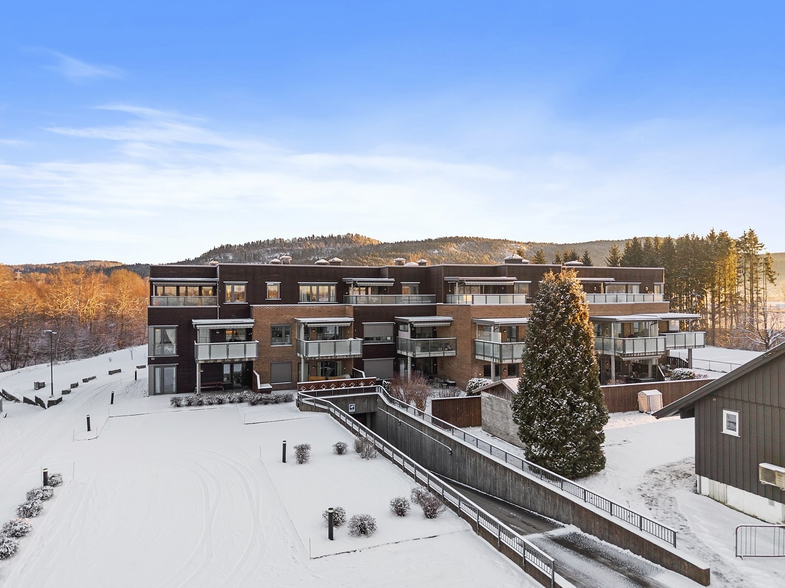 Parkering i felles garasjekjeller Galleribilde