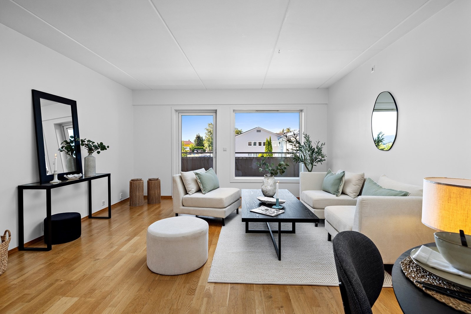 Eiendomsmegler1 har gleden av å presentere denne store 2-roms endeleiligheten i Røyseveien 39 for salg. Foto: Normann Foto AS v/Morten Normann Larsen. Galleribilde