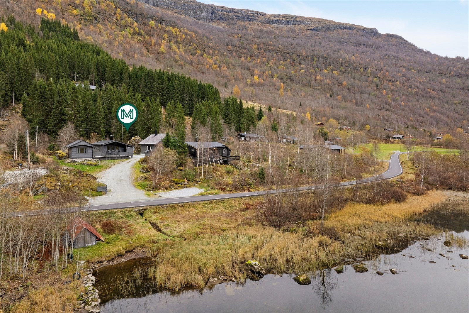 Med eigedomen Dalavegen 1173 følgjer det også med strandlinje mot Dalavatnet. Galleribilde