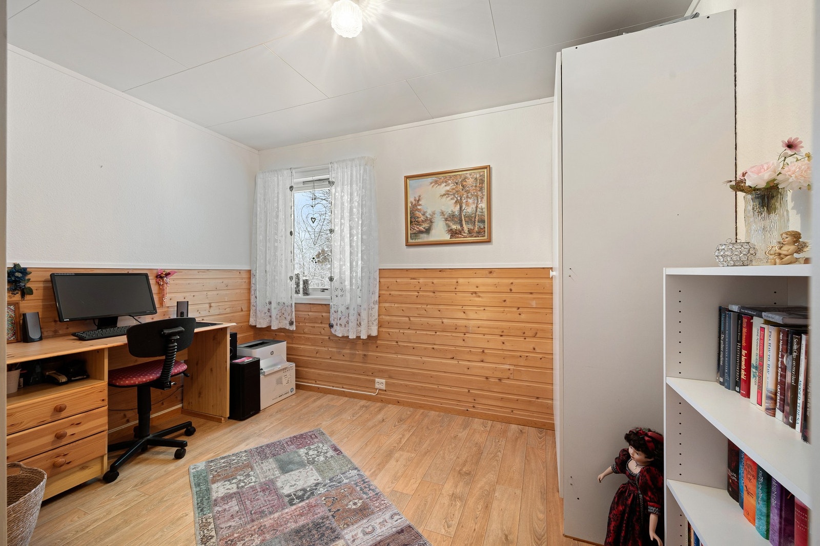 Soverom 3 - alle rom av fin størrelse med plass til seng og garderobeløsning Galleribilde