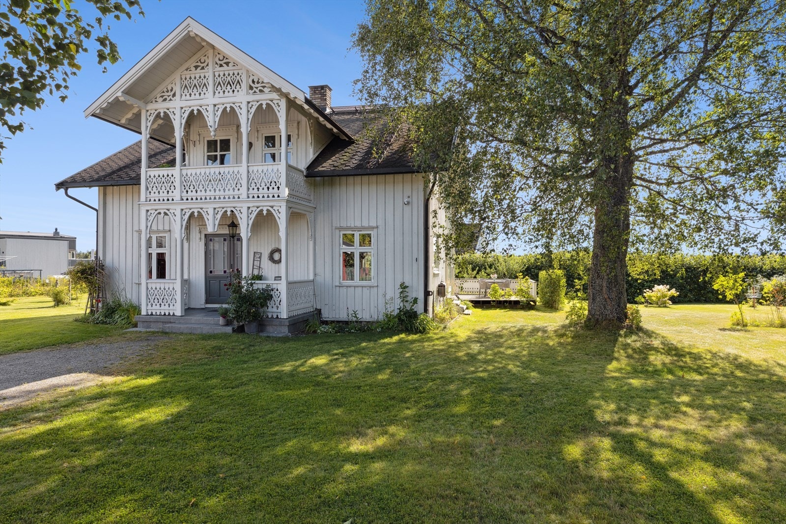 Romslig eiet tomt på Ca. 2,8 daa. Galleribilde