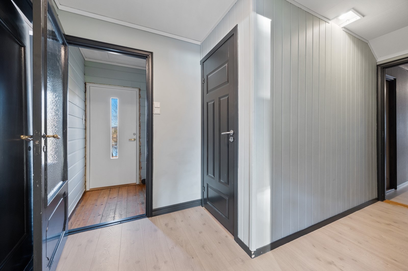 Inngangsparti. Galleribilde