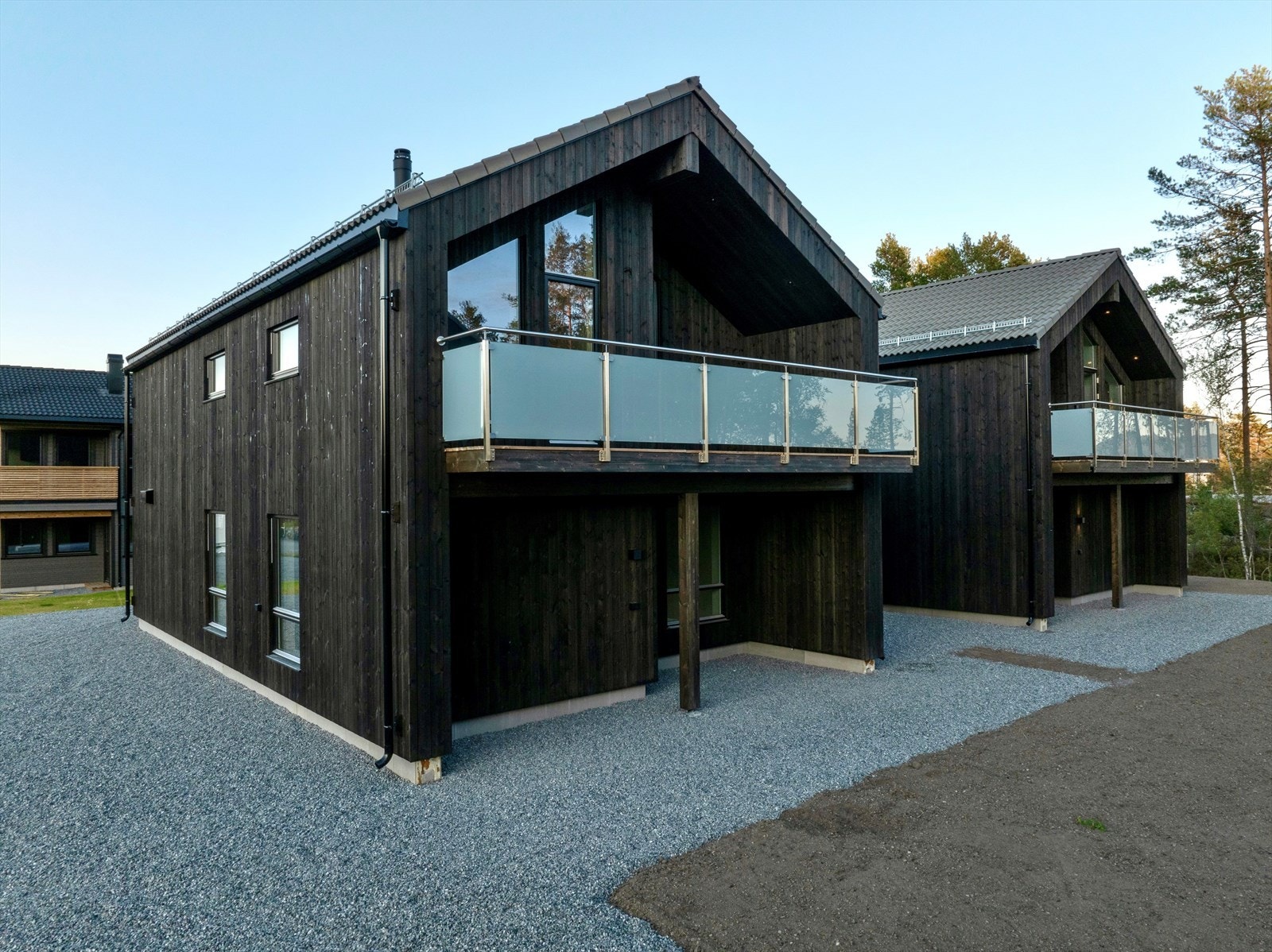 Barnevennlig område med nærhet til matbutikk, barnehage og skole. Galleribilde