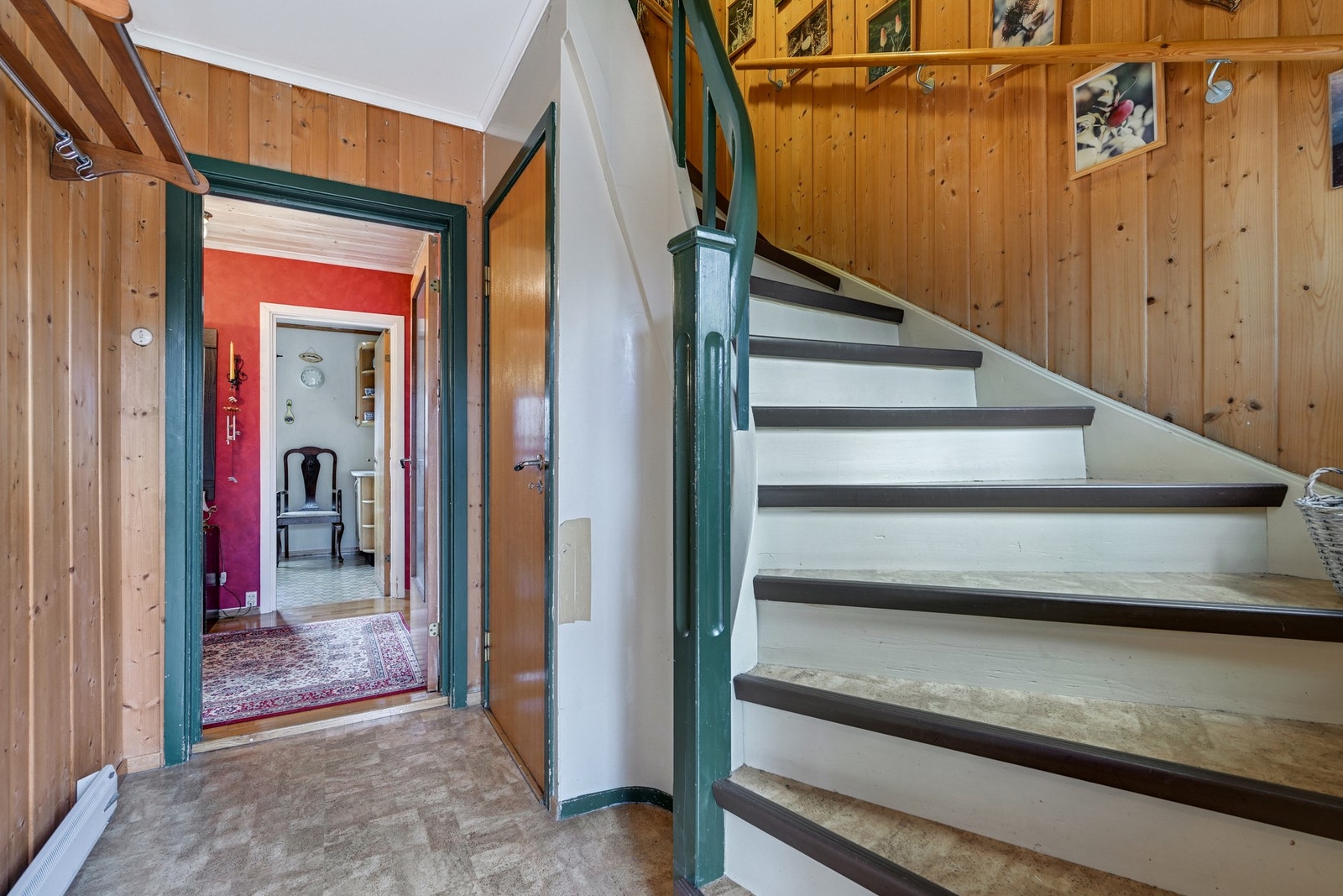 Trapp opp til 2. etasje Galleribilde