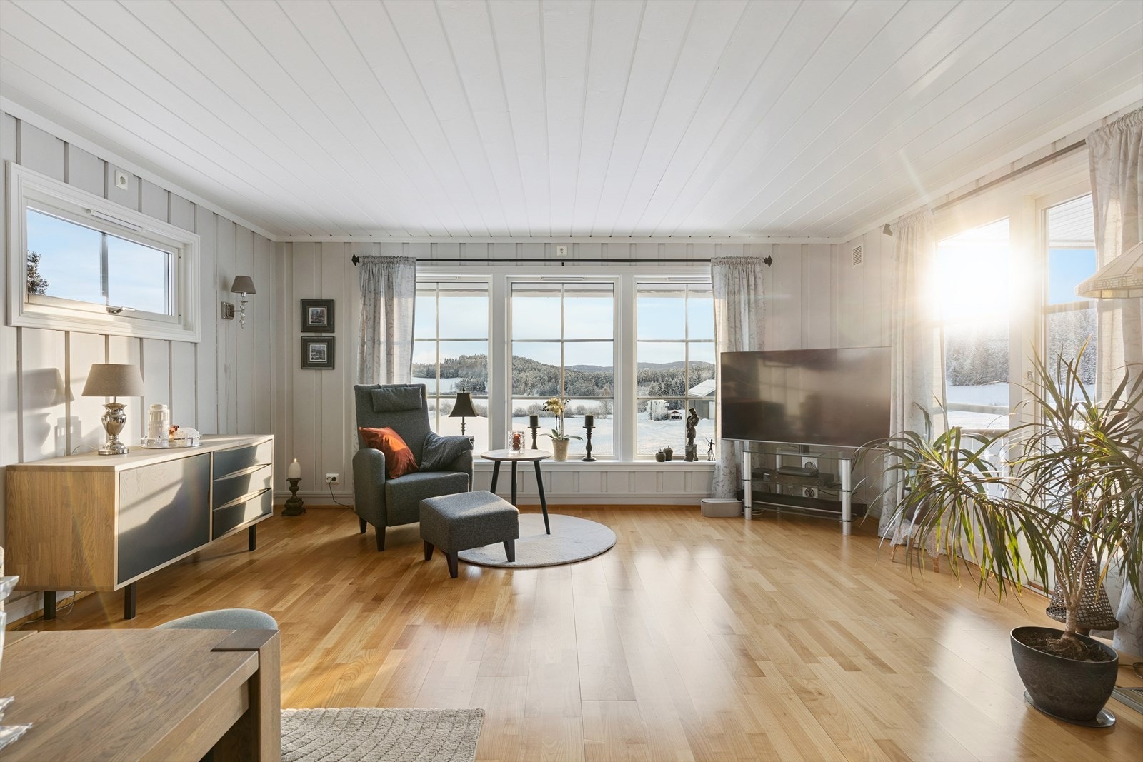 Lys og trivelig stue. Galleribilde