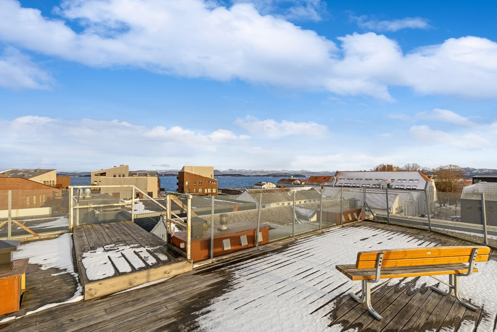 Felles takterrasse med flott utsikt! Galleribilde