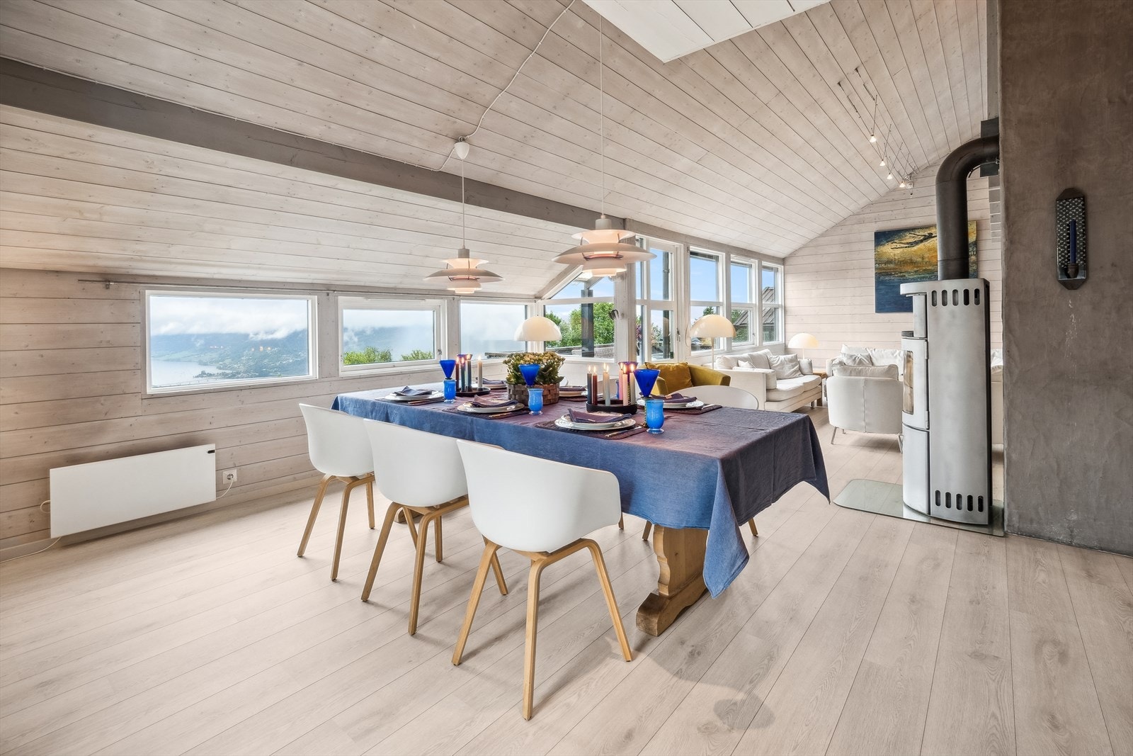 God plass til spisebord. Galleribilde