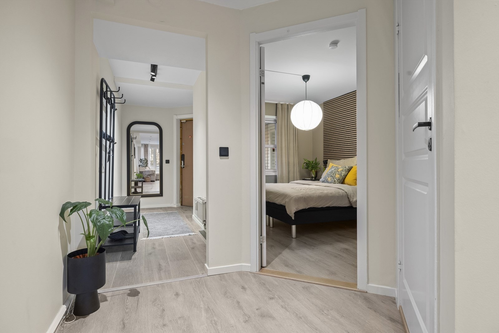 Nye Swiss laminatgulv. Galleribilde