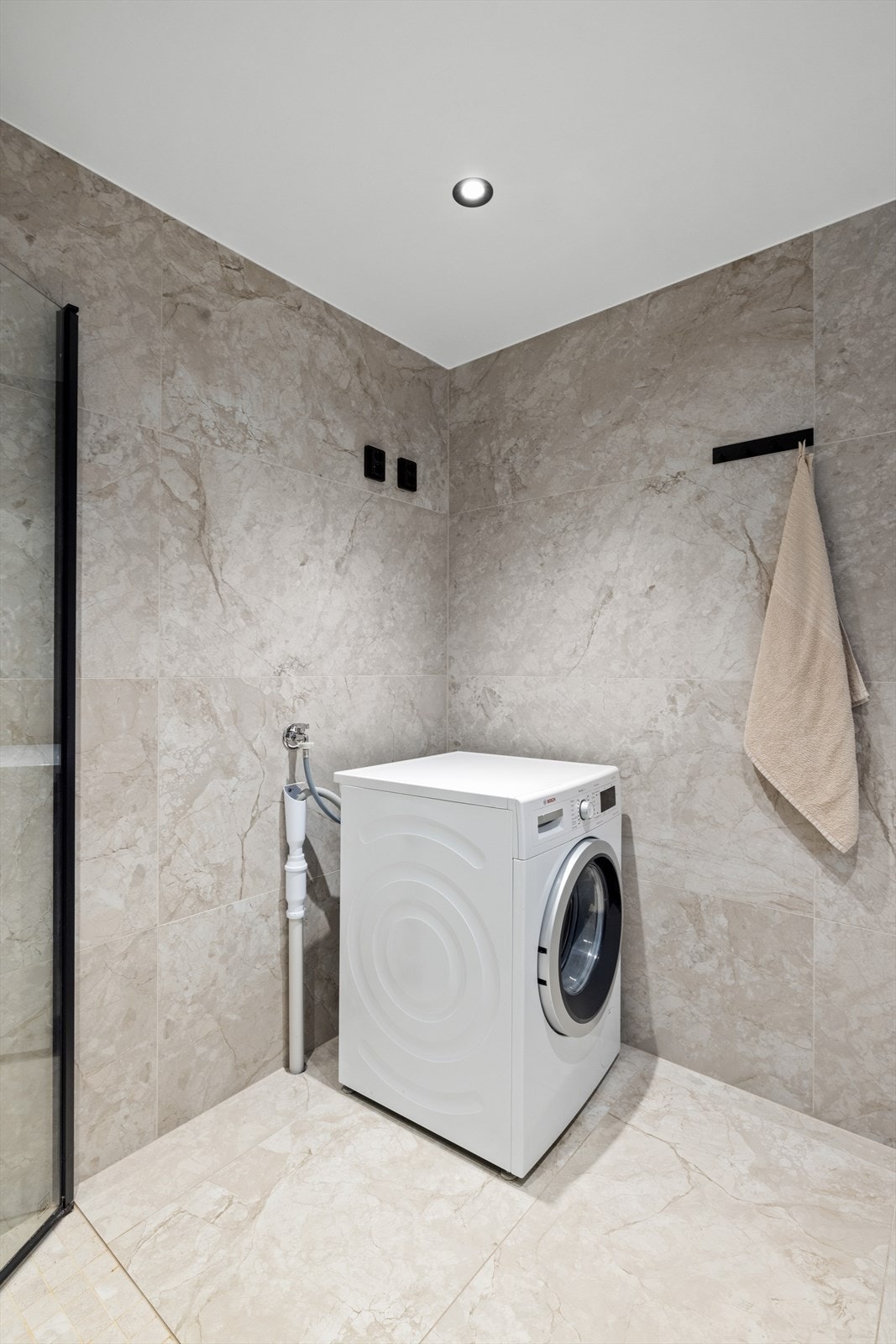 og opplegg til vaskemaskin. Galleribilde